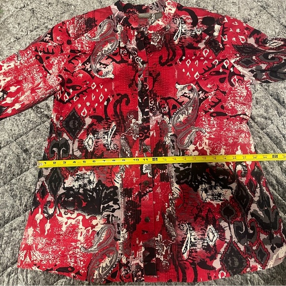 Chicos vibrant colorful button down top - Picture 12 of 14